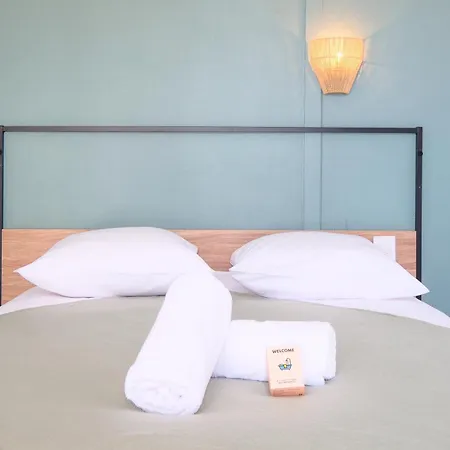 Panoramic, View And Comfort *