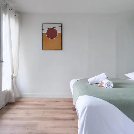Panoramic, View And Comfort
